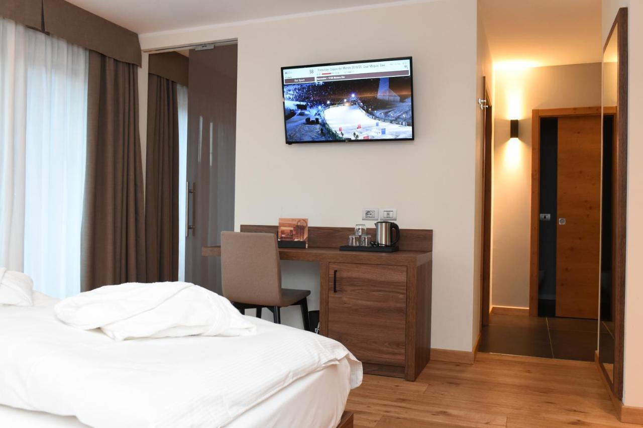 Dolomeet Boutique Hotel Pinzolo Eksteriør bilde